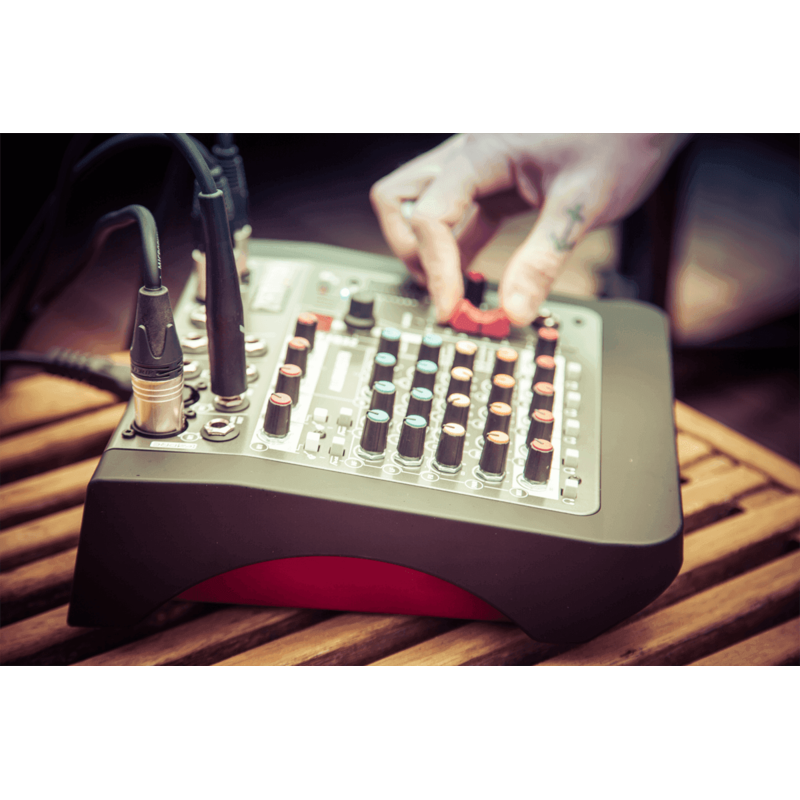 Table de mixage Allen & Heath ZEDI-8
