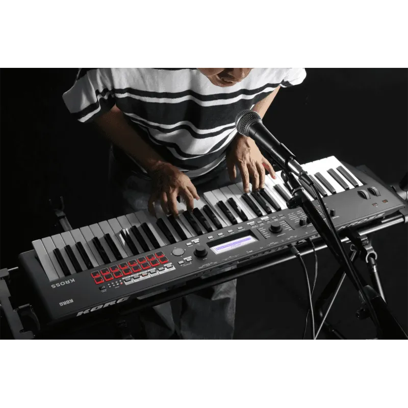Workstation KORG - KROSS2-61-MB 61 notes - version noir mat